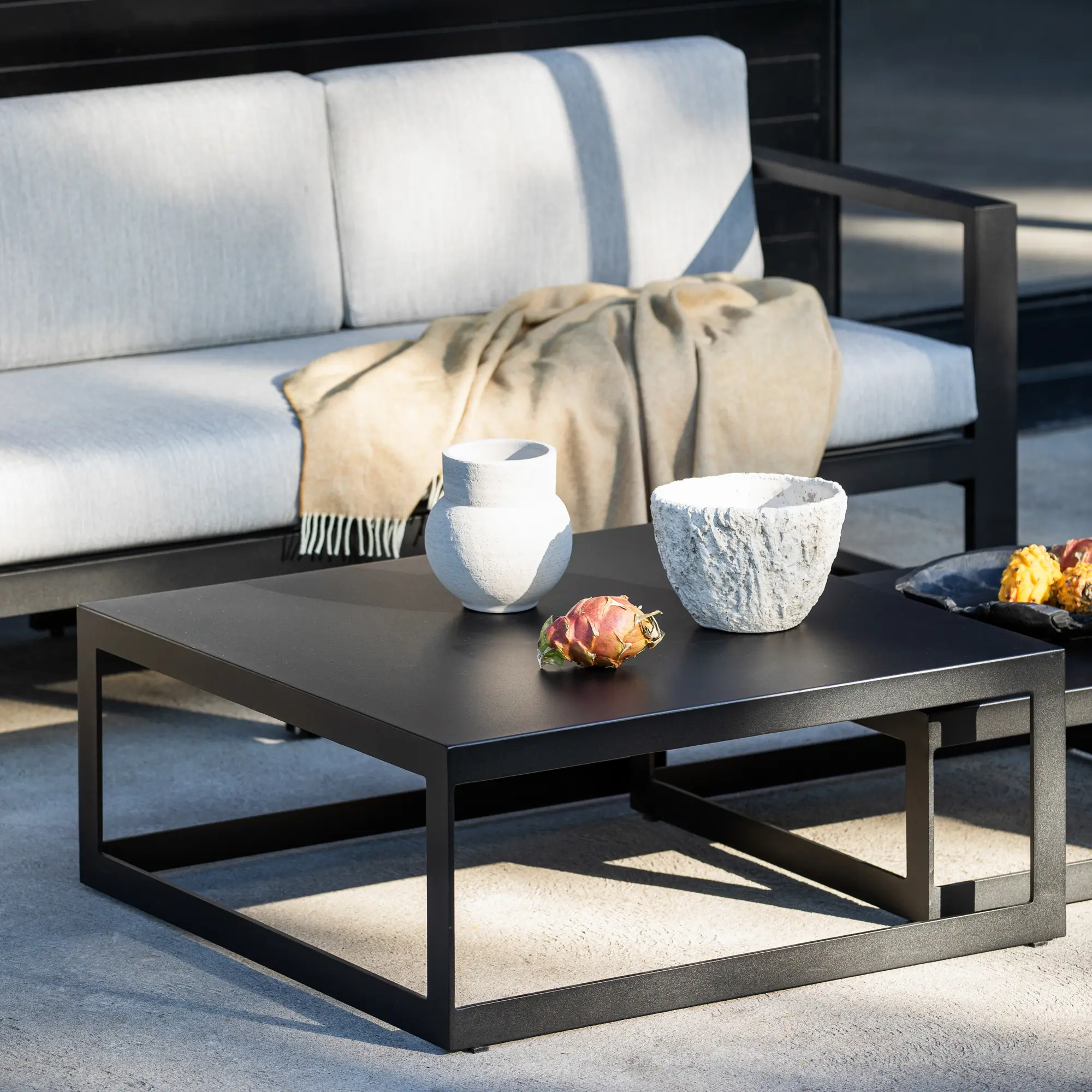 Overlap - Outdoor Coffee Table in Aluminum - Image 9